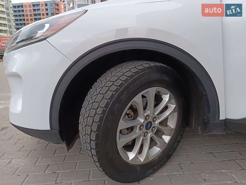 Внедорожник / Кроссовер Ford Escape 2020 в Тернополе