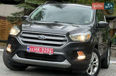 Внедорожник / Кроссовер Ford Escape 2016 в 