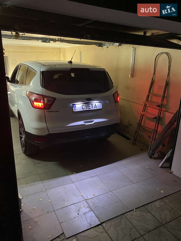 Позашляховик / Кросовер Ford Escape 2018 в Слов'янську фото 18 Позашляховик / Кросовер Ford Escape 2018 в Слов'янську