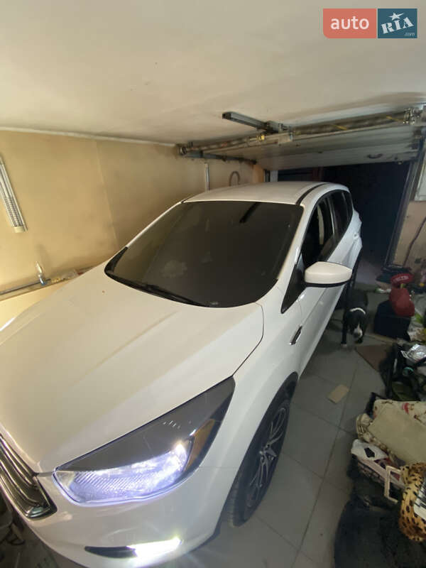 Позашляховик / Кросовер Ford Escape 2018 в Слов'янську фото 17 Позашляховик / Кросовер Ford Escape 2018 в Слов'янську