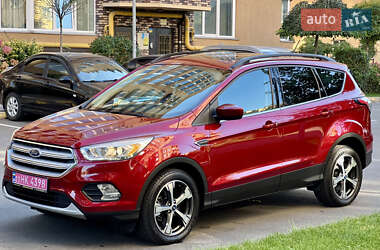 Внедорожник / Кроссовер Ford Escape 2018 в 