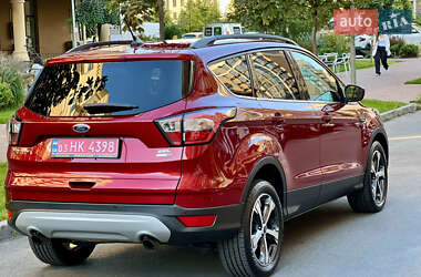 Внедорожник / Кроссовер Ford Escape 2018 в 