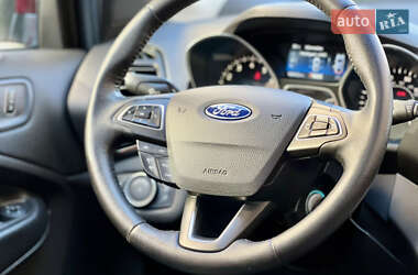Внедорожник / Кроссовер Ford Escape 2018 в 