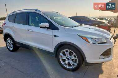 Внедорожник / Кроссовер Ford Escape 2015 в 