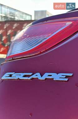 Внедорожник / Кроссовер Ford Escape 2015 в 