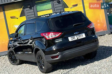 Внедорожник / Кроссовер Ford Escape 2016 в 