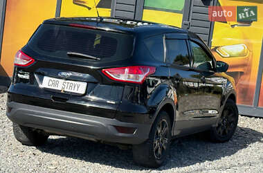 Внедорожник / Кроссовер Ford Escape 2016 в 