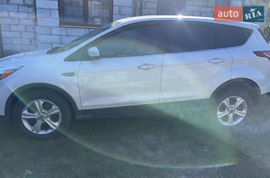 Внедорожник / Кроссовер Ford Escape 2015 в 