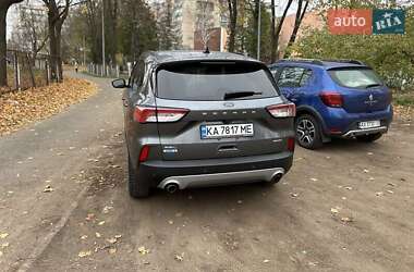 Внедорожник / Кроссовер Ford Escape 2021 в 