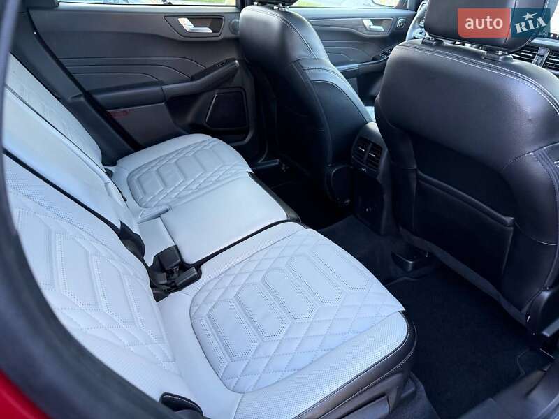 Внедорожник / Кроссовер Ford Escape 2023 в Киеве