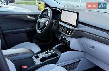 Внедорожник / Кроссовер Ford Escape 2023 в 