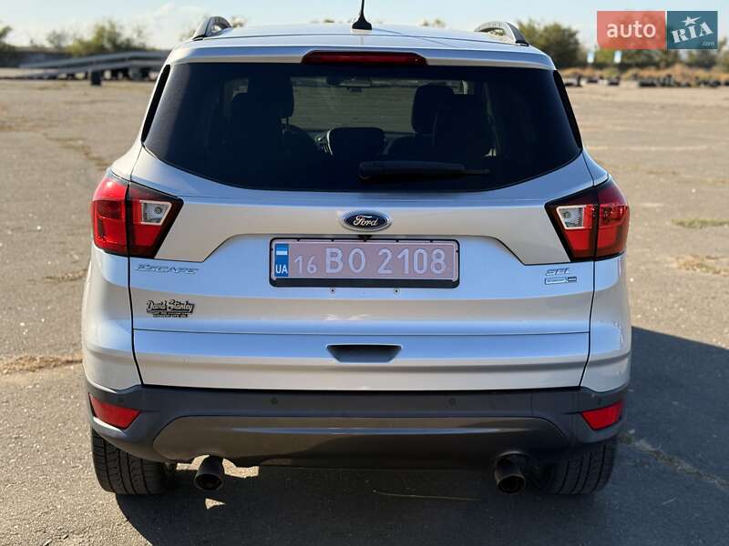Внедорожник / Кроссовер Ford Escape 2019 в Одессе