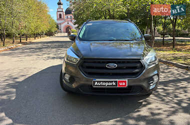 Внедорожник / Кроссовер Ford Escape 2018 в 