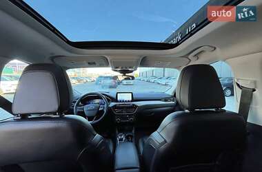 Внедорожник / Кроссовер Ford Escape 2022 в 