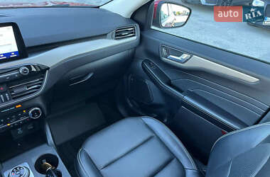 Внедорожник / Кроссовер Ford Escape 2022 в 
