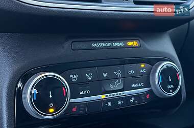 Внедорожник / Кроссовер Ford Escape 2022 в 