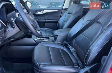 Внедорожник / Кроссовер Ford Escape 2022 в 