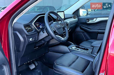 Внедорожник / Кроссовер Ford Escape 2022 в 