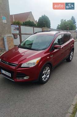 Позашляховик / Кросовер Ford Escape 2013 в 