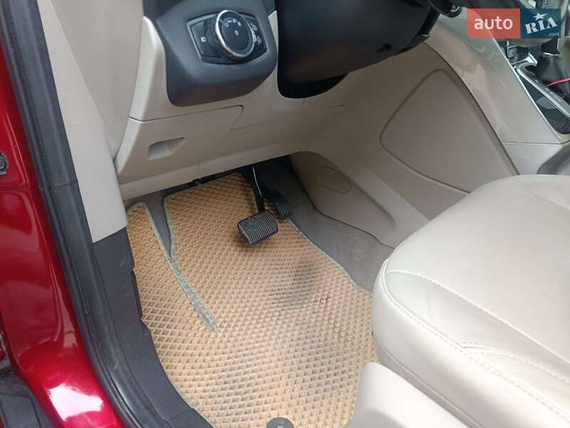 Внедорожник / Кроссовер Ford Escape 2013 в Львове