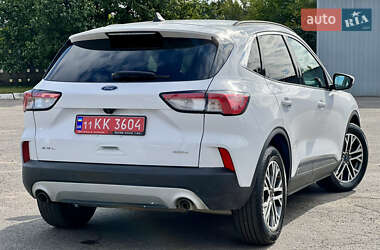 Внедорожник / Кроссовер Ford Escape 2020 в 