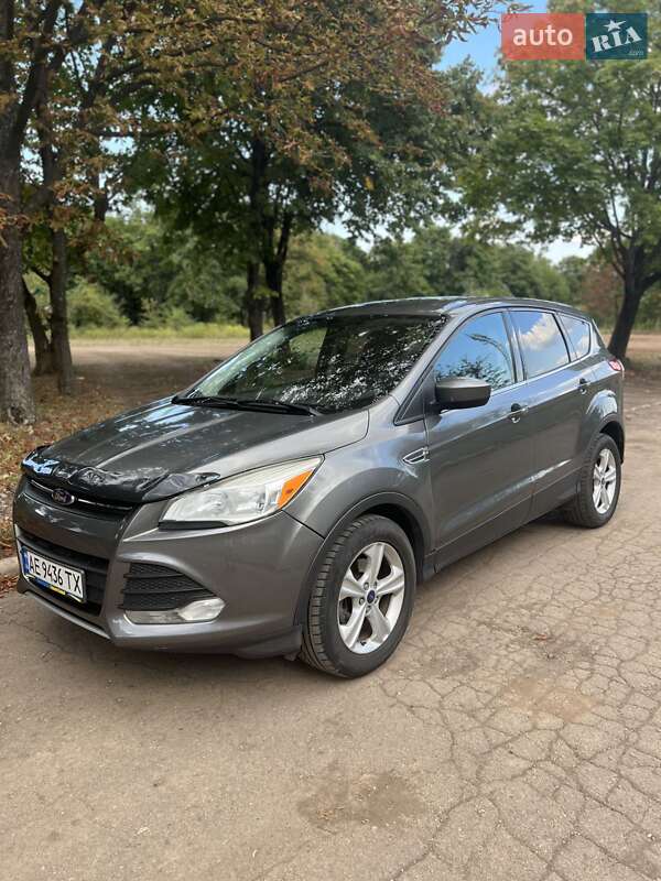 Внедорожник / Кроссовер Ford Escape 2014 в 
