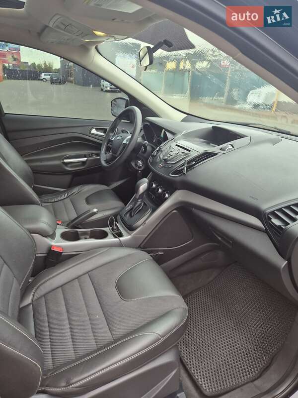 Позашляховик / Кросовер Ford Escape 2016 в Києві