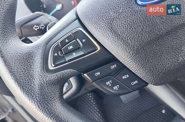Внедорожник / Кроссовер Ford Escape 2017 в 