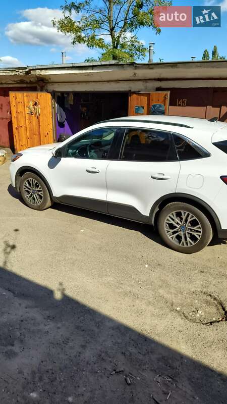 Позашляховик / Кросовер Ford Escape 2020 в Києві