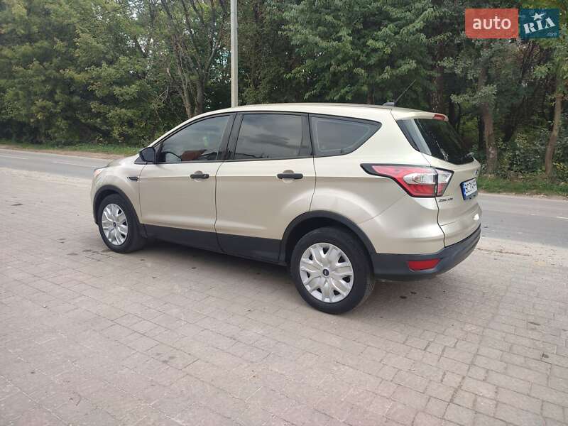 Внедорожник / Кроссовер Ford Escape 2017 в Львове