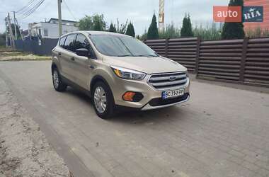 Внедорожник / Кроссовер Ford Escape 2017 в 