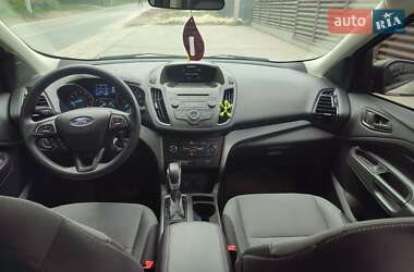 Внедорожник / Кроссовер Ford Escape 2017 в 