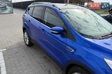 Внедорожник / Кроссовер Ford Escape 2017 в 