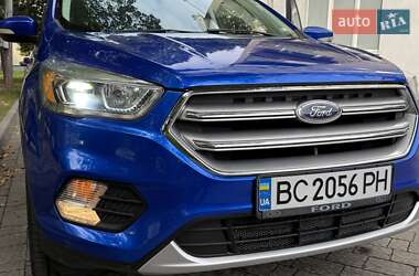 Внедорожник / Кроссовер Ford Escape 2017 в 