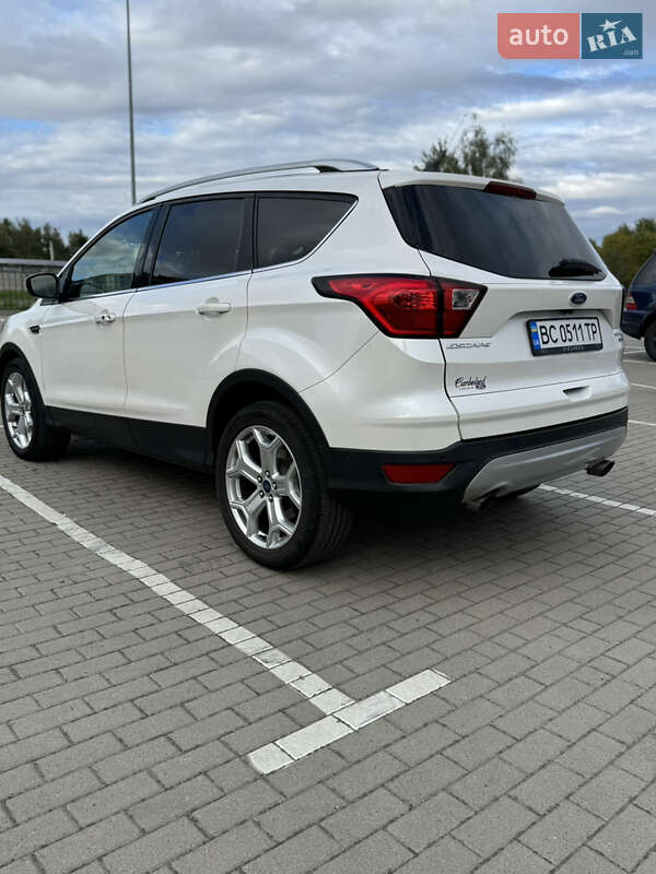 Внедорожник / Кроссовер Ford Escape 2019 в Шептицькому