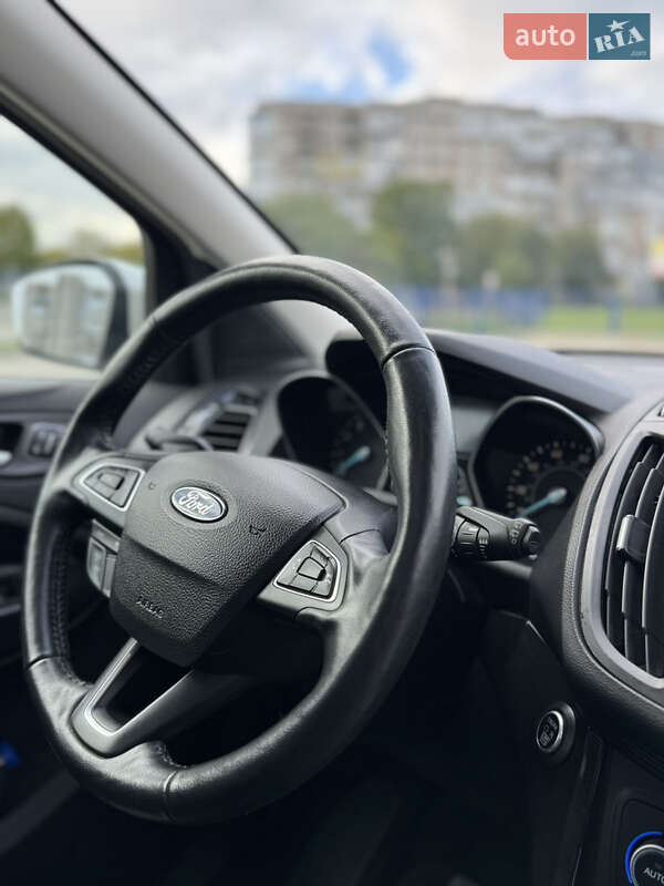 Внедорожник / Кроссовер Ford Escape 2019 в Шептицькому