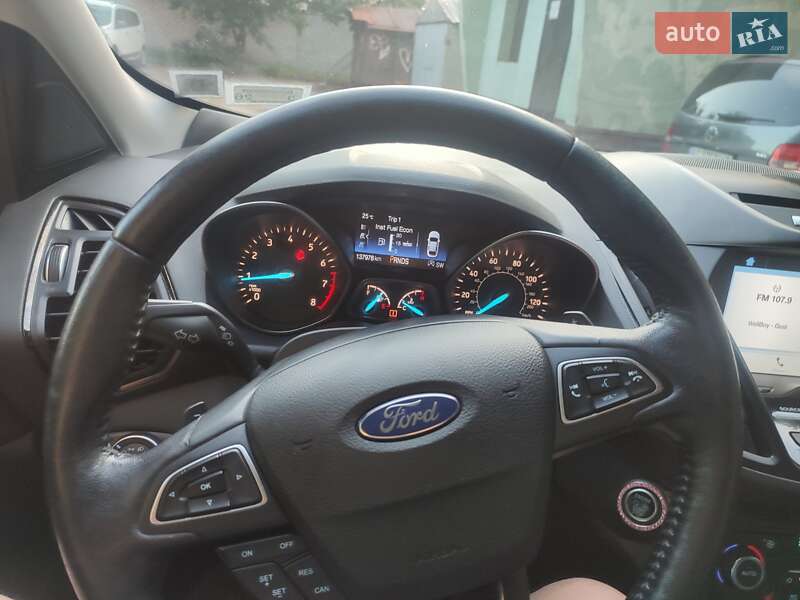 Внедорожник / Кроссовер Ford Escape 2016 в Киеве фото 6 Внедорожник / Кроссовер Ford Escape 2016 в Киеве