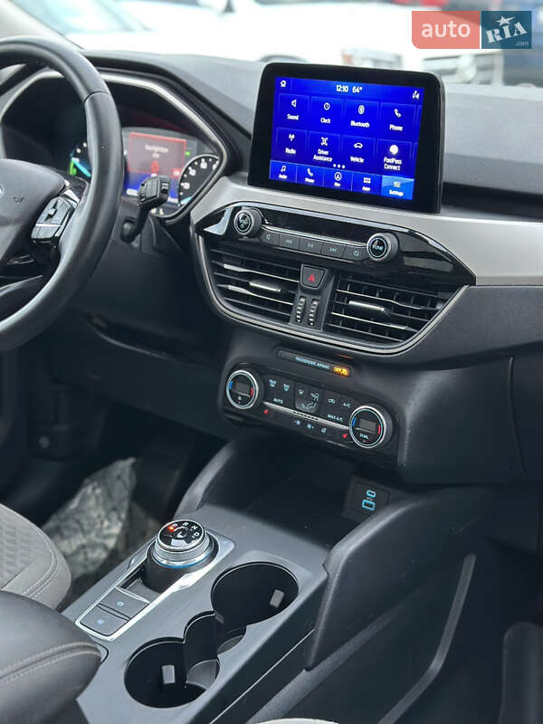 Внедорожник / Кроссовер Ford Escape 2021 в Ивано-Франковске