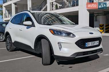 Внедорожник / Кроссовер Ford Escape 2019 в 