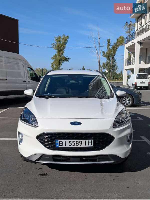 Внедорожник / Кроссовер Ford Escape 2019 в 