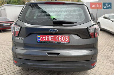 Внедорожник / Кроссовер Ford Escape 2017 в 
