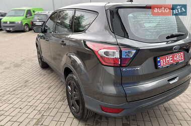 Внедорожник / Кроссовер Ford Escape 2017 в 