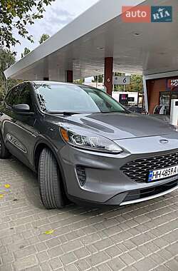 Внедорожник / Кроссовер Ford Escape 2021 в 