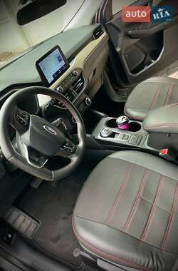 Внедорожник / Кроссовер Ford Escape 2021 в 