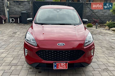 Внедорожник / Кроссовер Ford Escape 2020 в 
