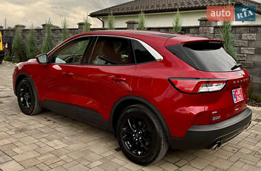 Внедорожник / Кроссовер Ford Escape 2020 в 