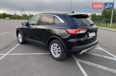 Внедорожник / Кроссовер Ford Escape 2020 в 