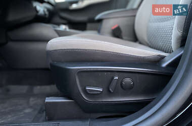 Внедорожник / Кроссовер Ford Escape 2020 в 