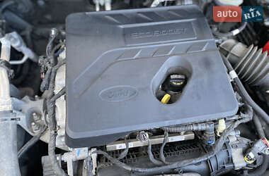 Внедорожник / Кроссовер Ford Escape 2020 в 