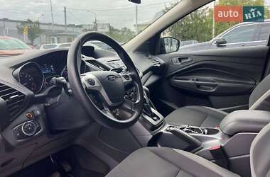 Внедорожник / Кроссовер Ford Escape 2016 в 